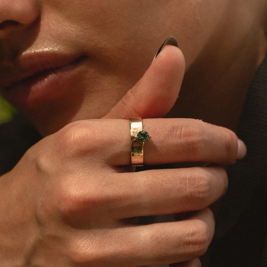 Moon Rise Sapphire Ring - 14k yellow gold - Futaba Hayashi