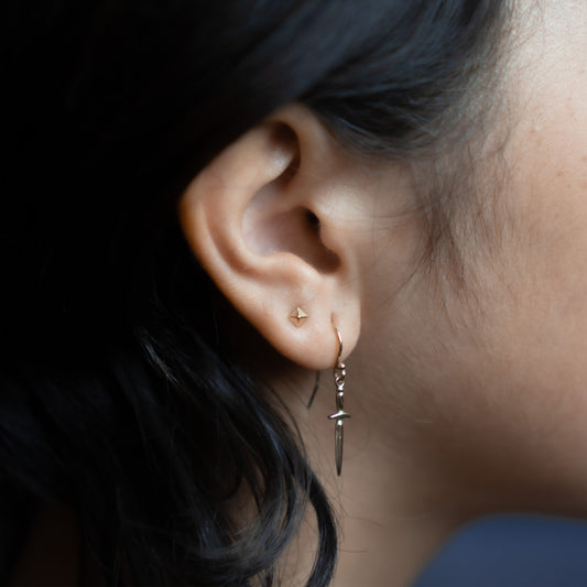 Debbie - Pyramid Spike Stud Earring 14k Yellow Gold - Futaba Hayashi