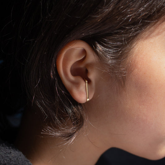 Minimalist Ear Cuff Medium - 14k Yellow Gold - Futaba Hayashi