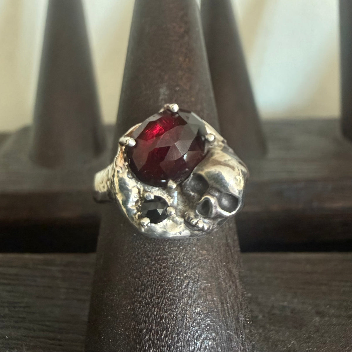 Skull ring with Garnet and Black Diamond (One of a kind) - Sterling Silver